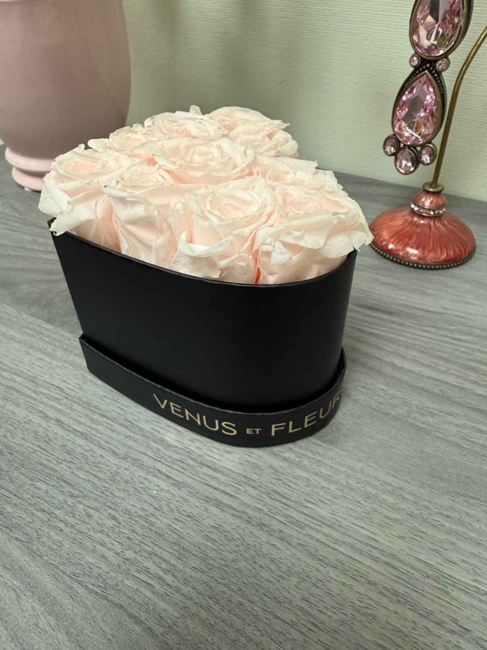 Venus et Fleur Heart Box with Blush Preserved Roses